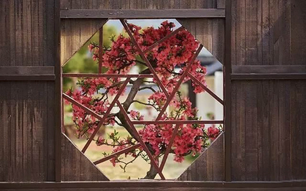 轩庭门窗启用新的官方网站：www.gdxuande.com